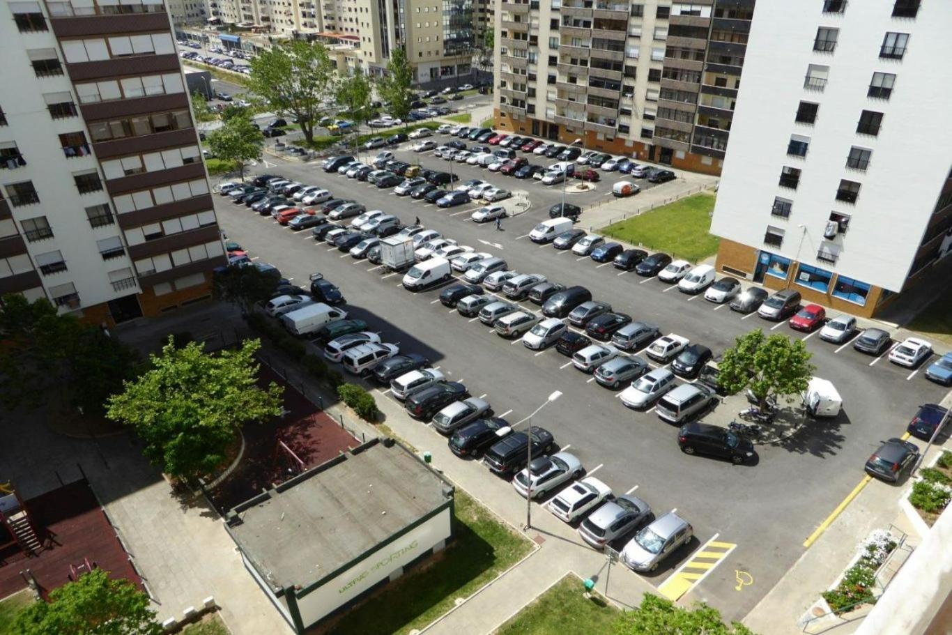 Be Local - Apartment With 2 Bedrooms In Infantado In 洛里什 外观 照片